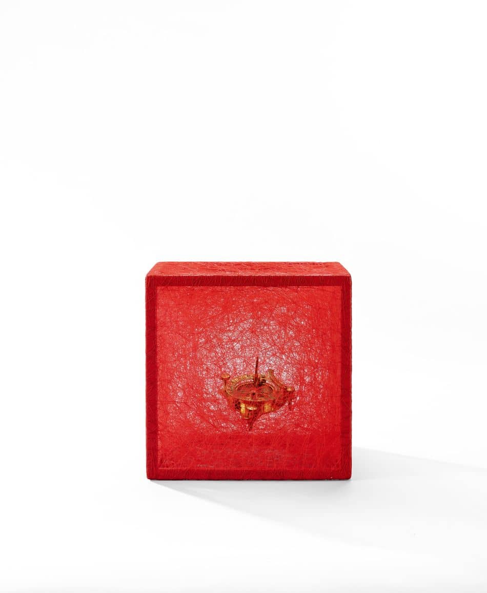 鹽田千春作品_羅盤